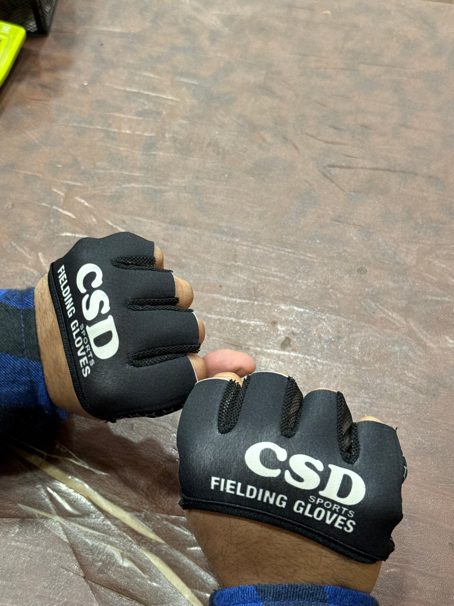 FIELDING GLOVES
