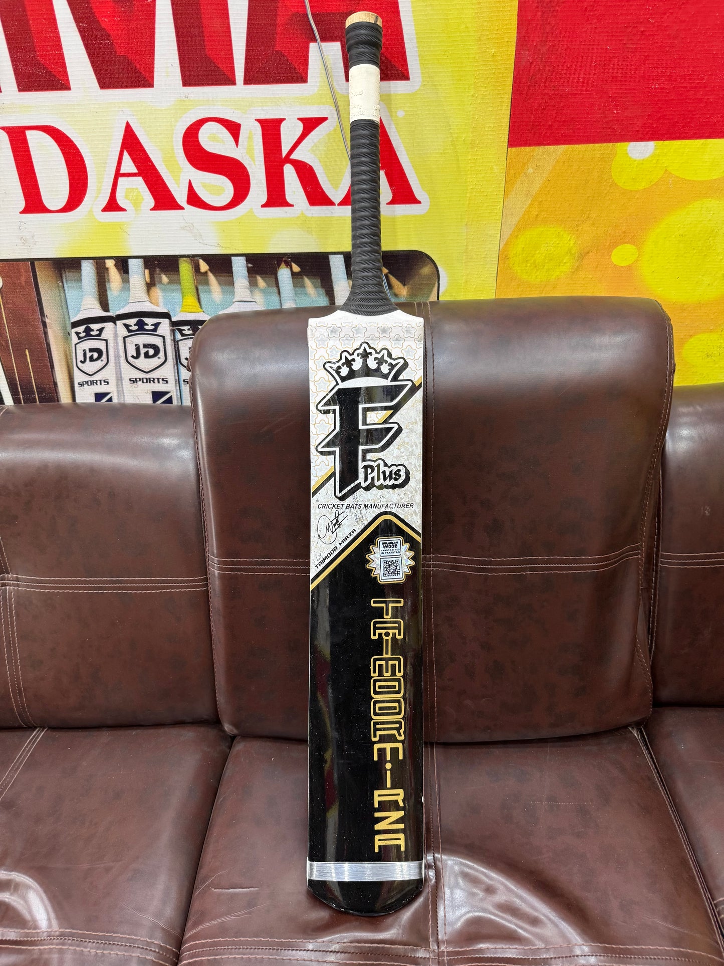 F PLUS BAT TAIMOOR EDITION